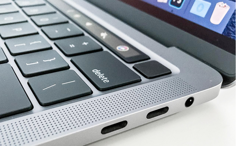 Apple-MacBook-Pro-13-Zoll-(2020)-2-USB-C-Anschlüsse